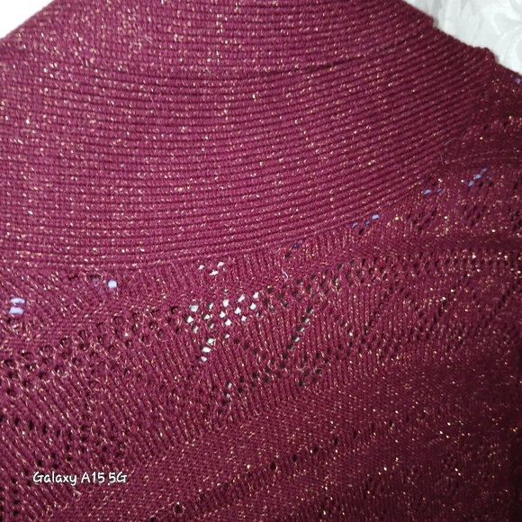 🌼✨️ Women's Burgundy Button Up Cardigan Sweater ✨️ - Picture 13 of 16